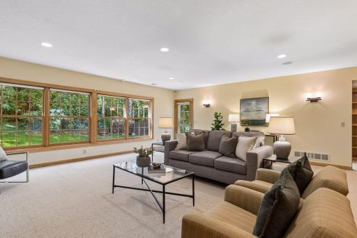1959 Pine Ridge Drive, Saint Paul, MN 55118