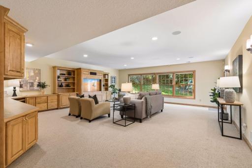 1959 Pine Ridge Drive, Saint Paul, MN 55118