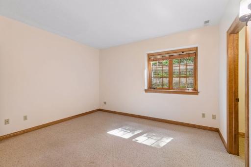 1959 Pine Ridge Drive, Saint Paul, MN 55118