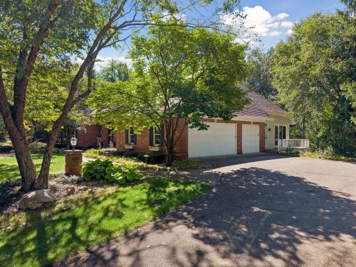 1959 Pine Ridge Drive, Saint Paul, MN 55118