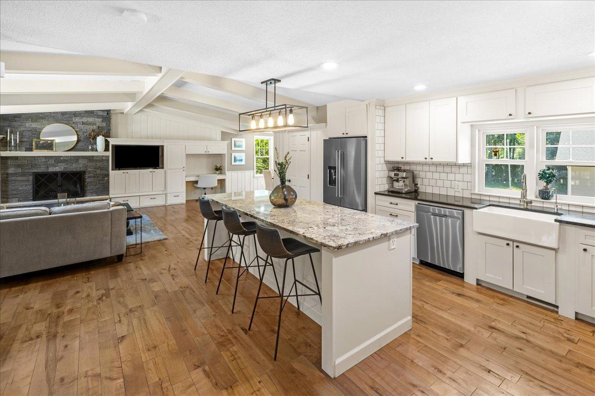 The open floor plan makes entertaining family and friends a breeze!