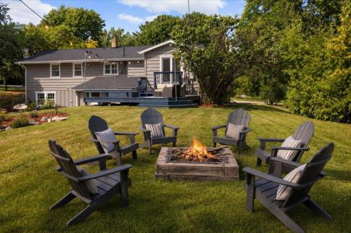Grab your s'mores and gather around the firepit!