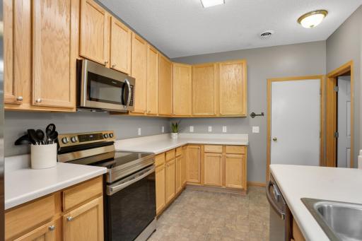 So much counter space and storage!