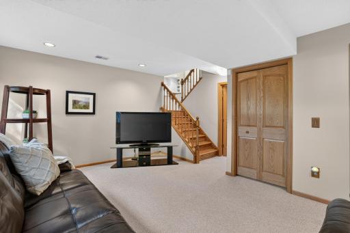 8412 Hiawatha Avenue, Eden Prairie, MN 55347