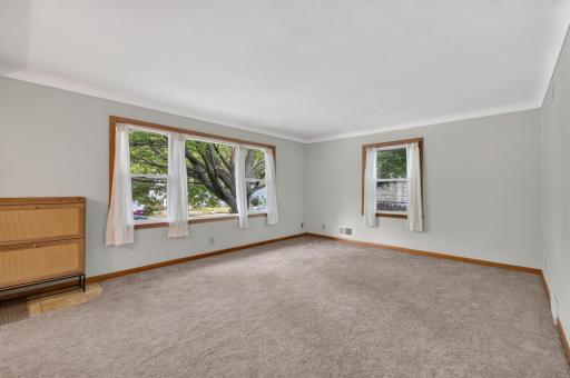 6_2093 sherwood ave_07282026_06.jpg
