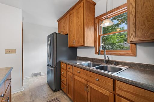 13_2093 sherwood ave_07282026_13.jpg