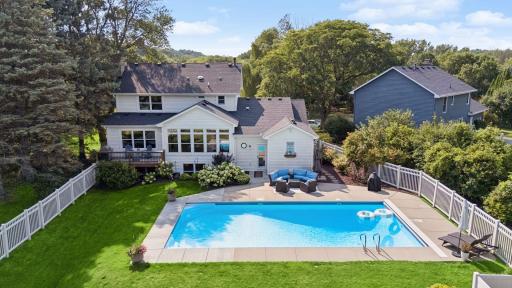 210 Piedmont Court, Chanhassen, MN 55317