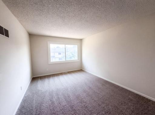 listing_11.jpg