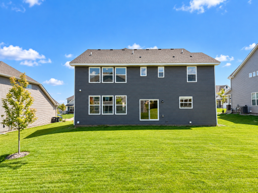 18112 Hounds Drive, Lakeville, MN 55044