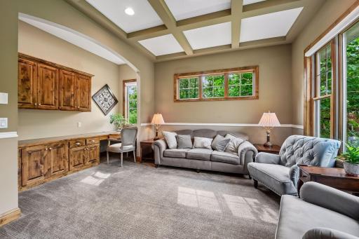 15700 55th Avenue N, Plymouth, MN 55441