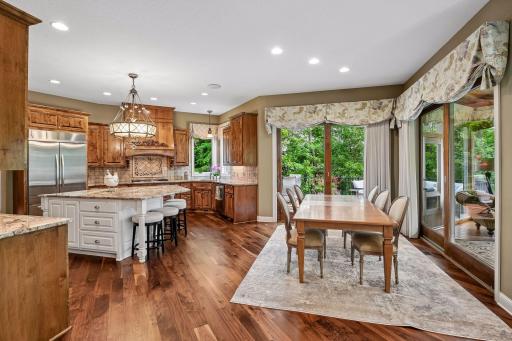 15700 55th Avenue N, Plymouth, MN 55441