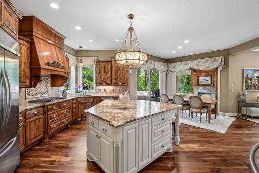15700 55th Avenue N, Plymouth, MN 55441