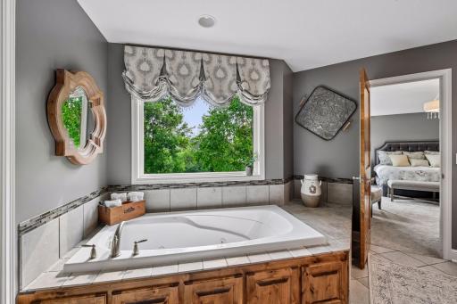 15700 55th Avenue N, Plymouth, MN 55441