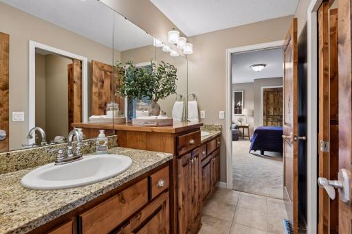 15700 55th Avenue N, Plymouth, MN 55441
