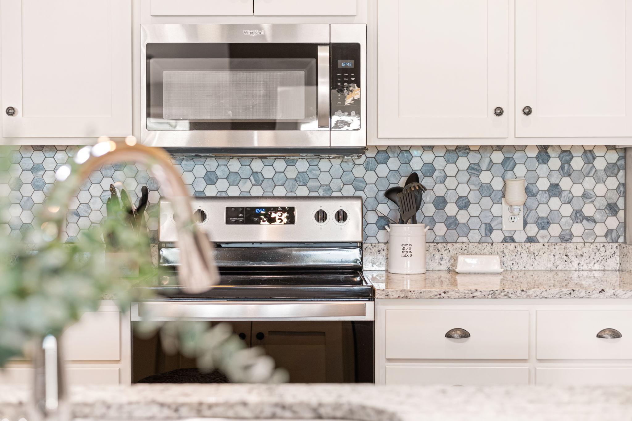 Kitchen Tile Backsplash