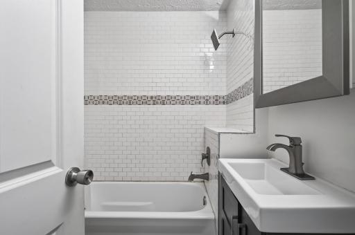 2733 Louisiana Avenue S, Saint Louis Park, MN 55426