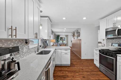 2733 Louisiana Avenue S, Saint Louis Park, MN 55426