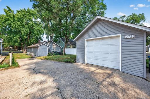 2733 Louisiana Avenue S, Saint Louis Park, MN 55426