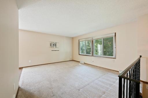 934 94th Avenue NE, Blaine, MN 55434