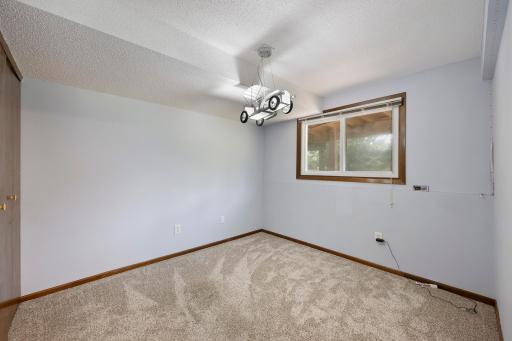 934 94th Avenue NE, Blaine, MN 55434