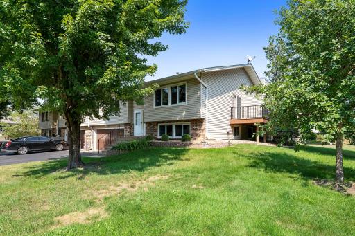 934 94th Avenue NE, Blaine, MN 55434