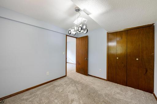 934 94th Avenue NE, Blaine, MN 55434