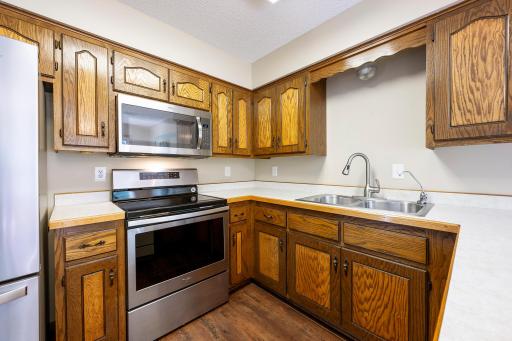 934 94th Avenue NE, Blaine, MN 55434