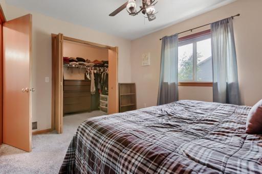 1209 Roberts Road, Buffalo, MN 55313
