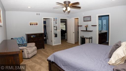 Upstairs Master Bed room-3.jpg