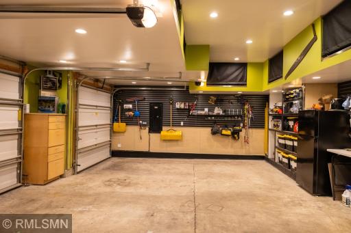 Garage 2.jpg