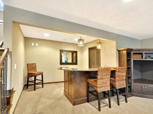 PHOTOS/VIRTUAL TOURS SHOWN ARE OF A PREVIOUS MODEL HOME AND MAY DEPICT OPTIONAL FEATURES, AND FINISHES NOT INCLUDED IN THE BASE PRICE.
