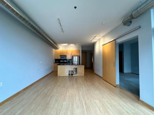 1211 Lagoon Avenue, 405, Minneapolis, MN 55408