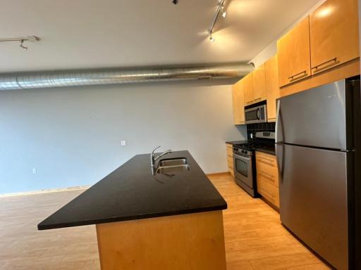 1211 Lagoon Avenue, 405, Minneapolis, MN 55408