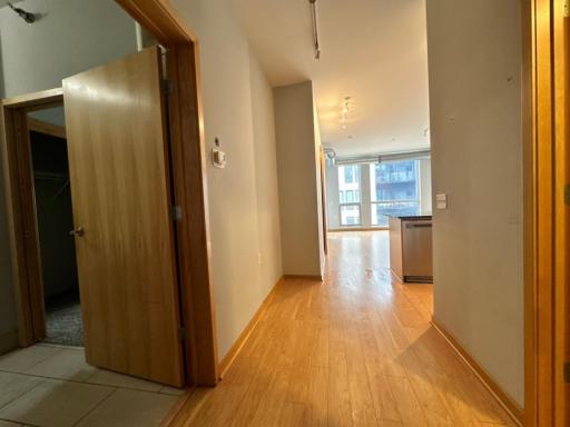 1211 Lagoon Avenue, 405, Minneapolis, MN 55408