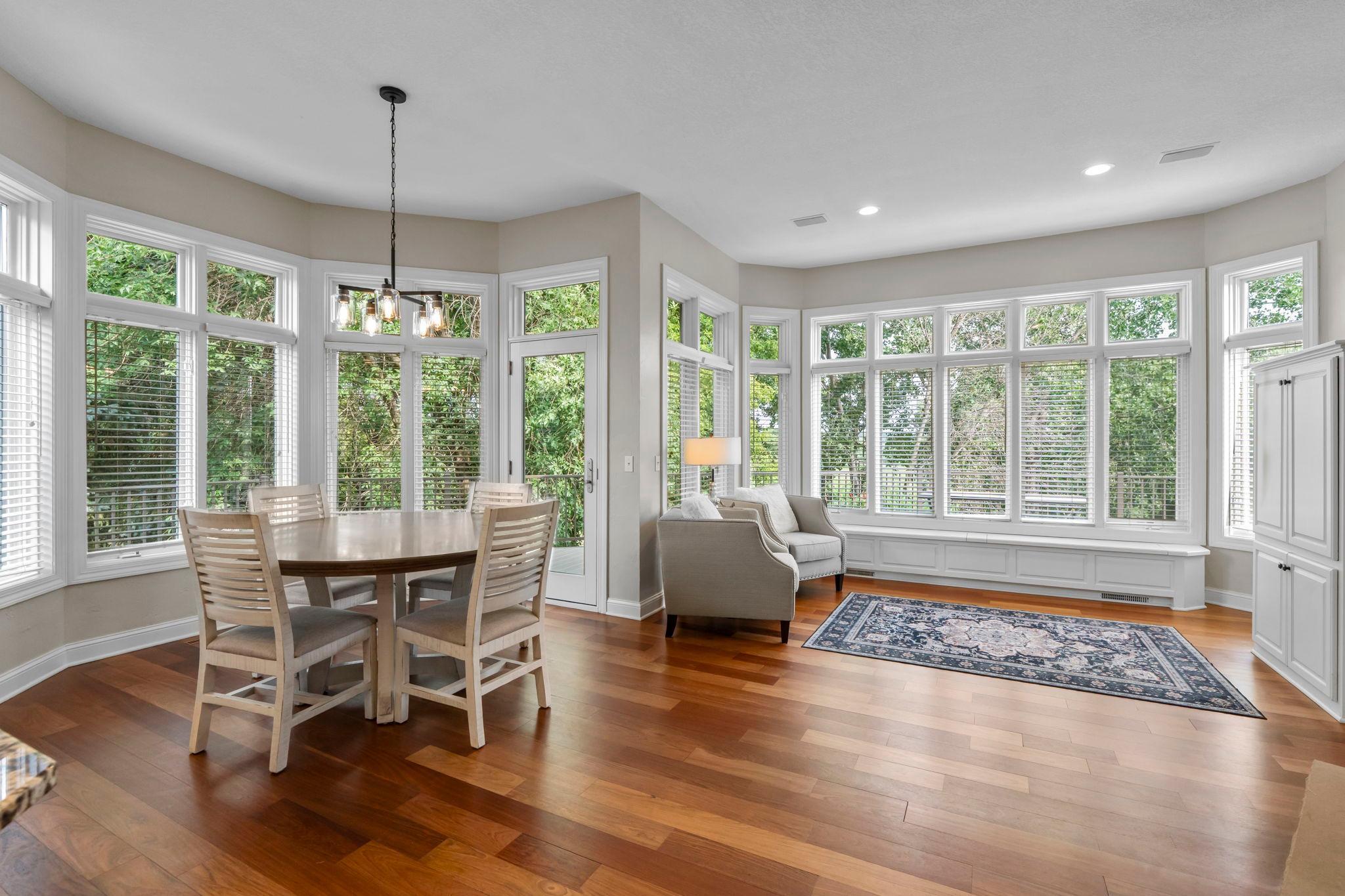 Cherry floor throughout the main floor