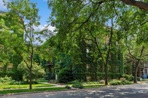 2521 Humboldt Avenue S, 309, Minneapolis, MN 55405