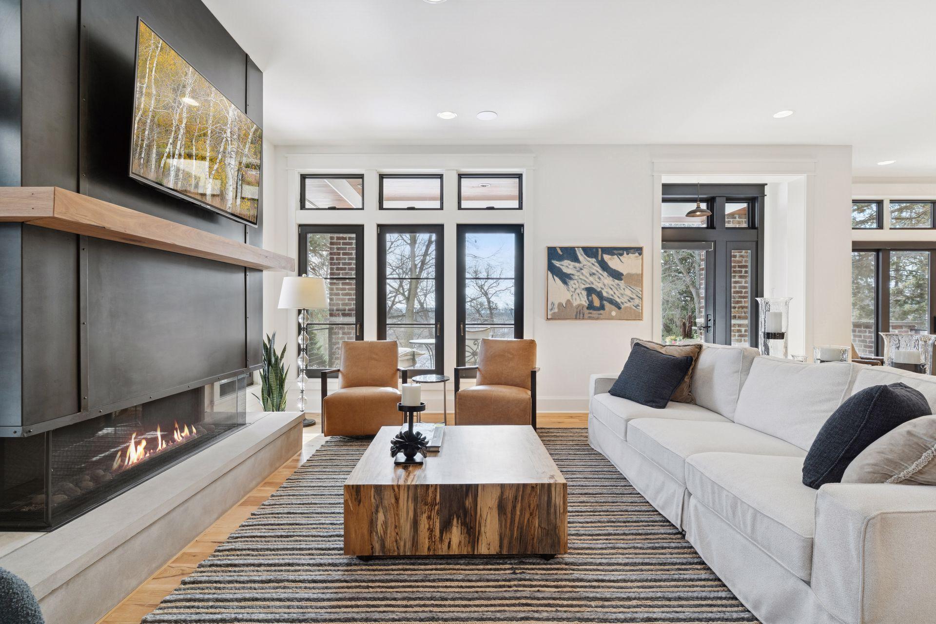 Living Room with Gas Fireplace
