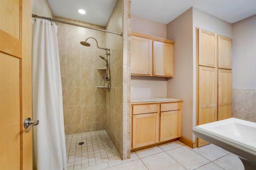 Second bath offers roll-in shower