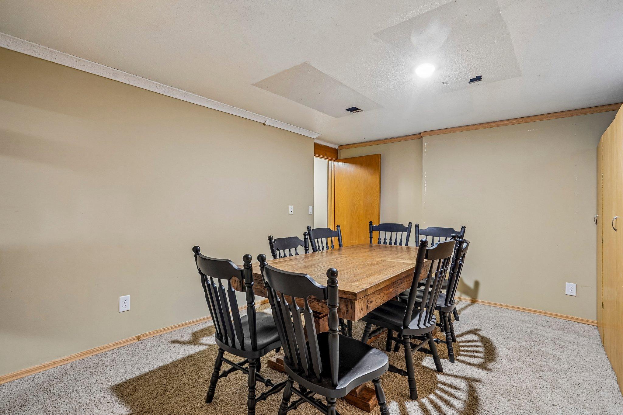 38-web-or-mls-Saint Croix Cir-S0108-038.jpg