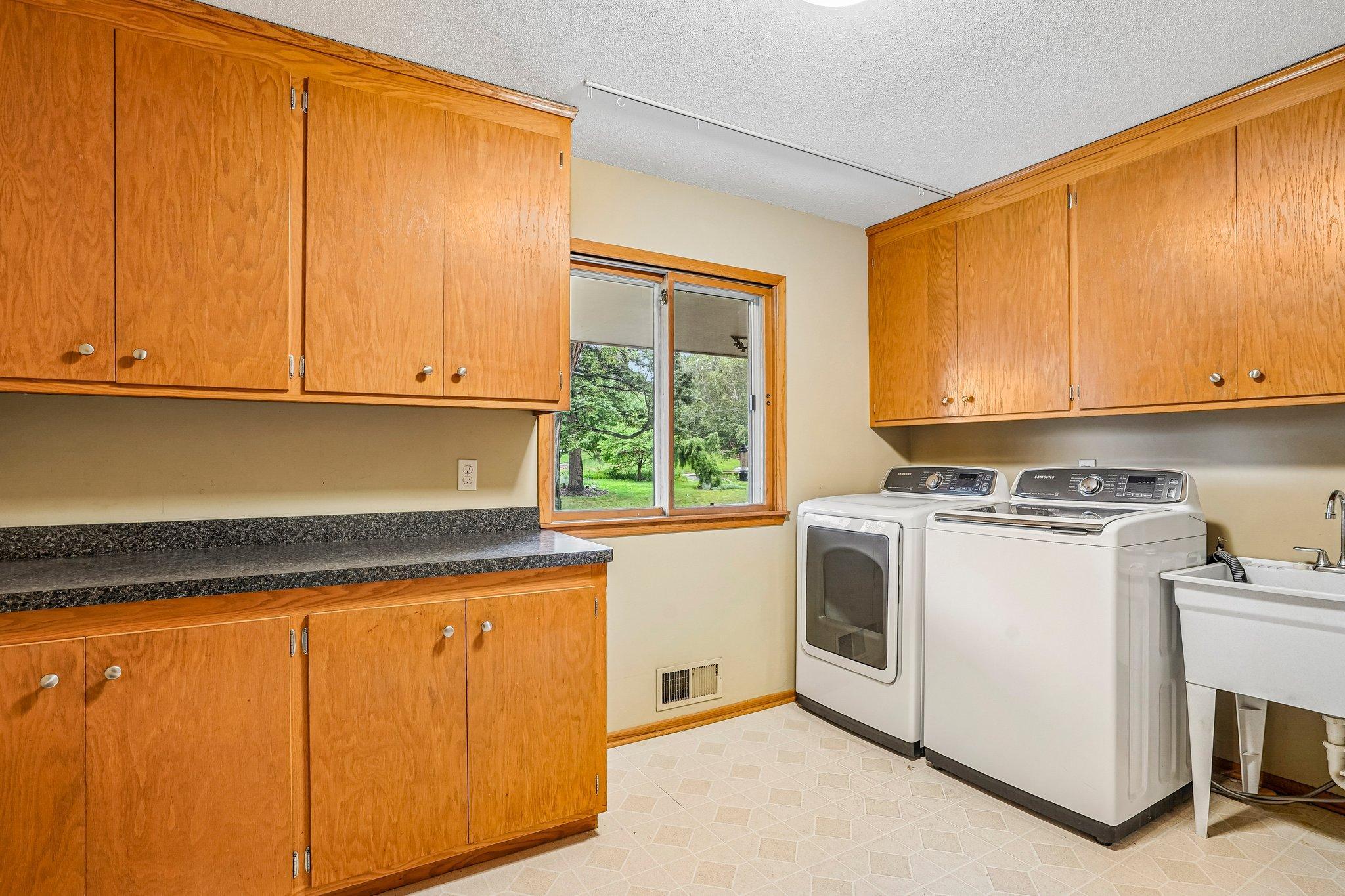 21-web-or-mls-Saint Croix Cir-S0108-021.jpg