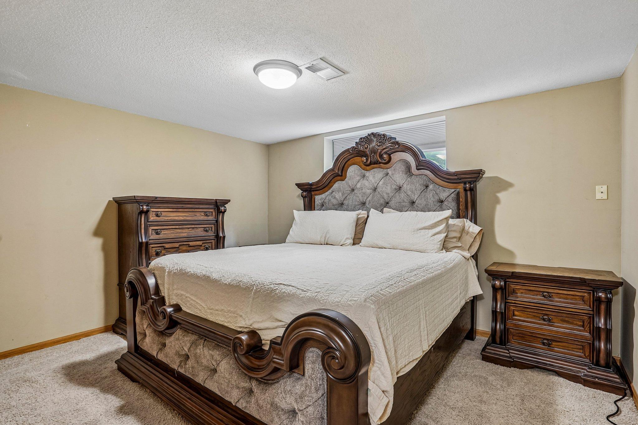 48-web-or-mls-Saint Croix Cir-S0108-048.jpg
