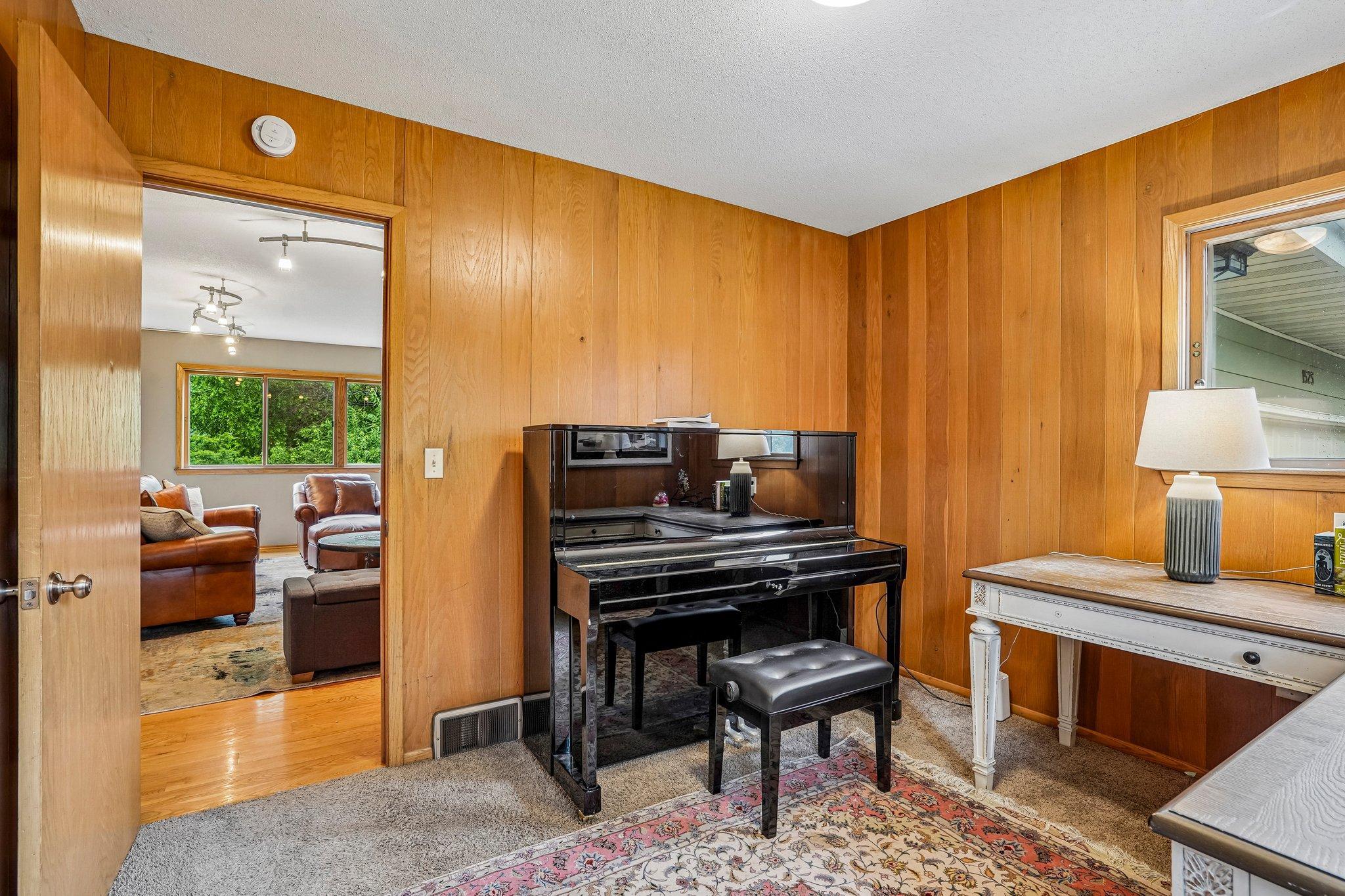 20-web-or-mls-Saint Croix Cir-S0108-020.jpg