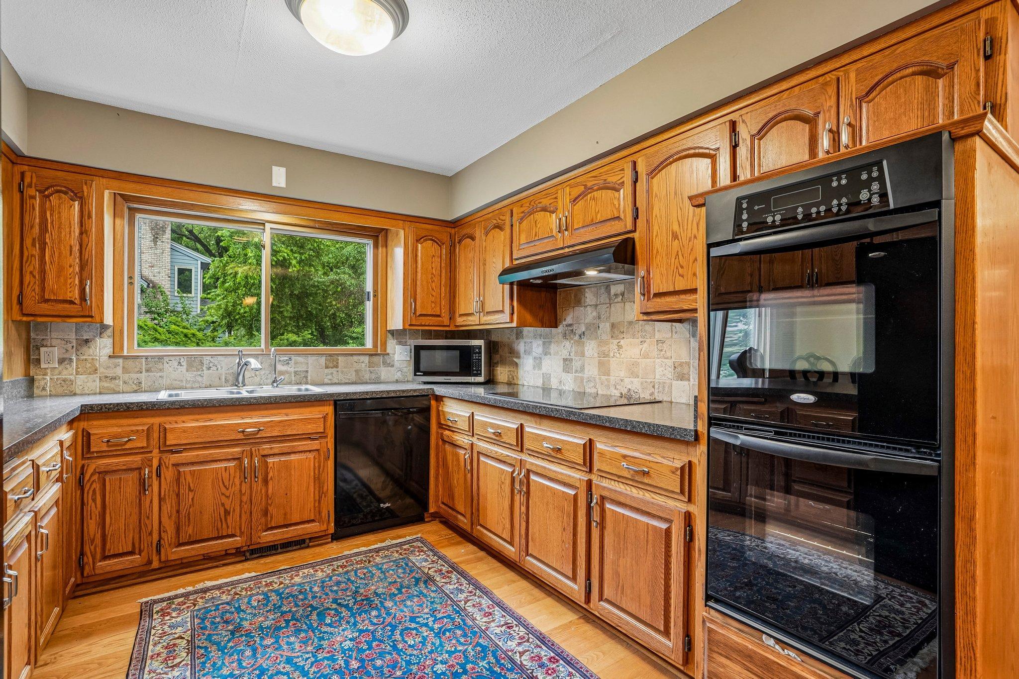 6-web-or-mls-Saint Croix Cir-S0108-006.jpg