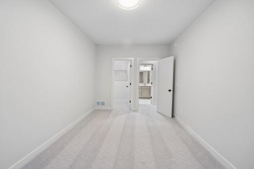 18300 104th Avenue N, Maple Grove, MN 55311