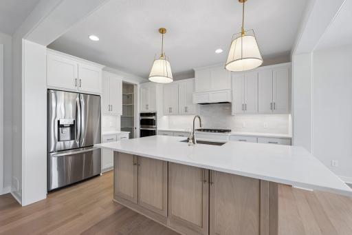 18300 104th Avenue N, Maple Grove, MN 55311
