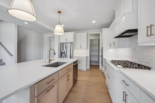 18300 104th Avenue N, Maple Grove, MN 55311