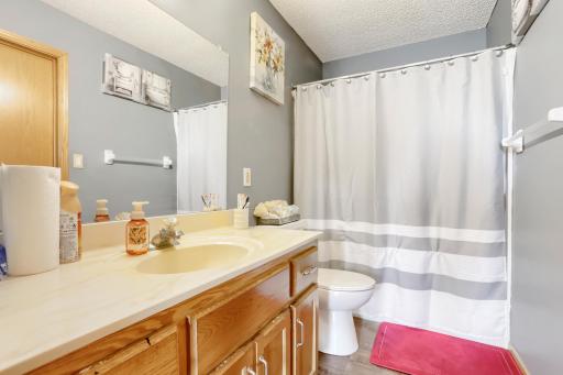 10837 Mississippi Dr N - Print Quality - 028 - 23 Bathroom.jpg