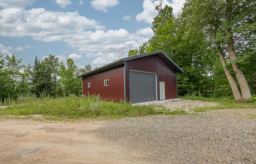 Enjoy the amble storage of this Baby Lake property