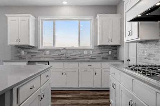 MODEL PHOTOS. PHOTOS OF PREVIOUSLY FINISHED HOME.