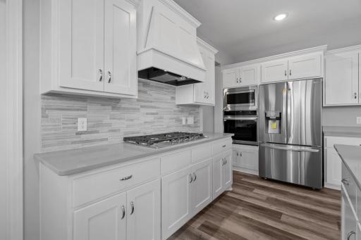 MODEL PHOTOS. PHOTOS OF PREVIOUSLY FINISHED HOME.